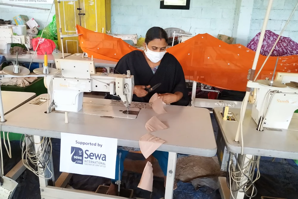 Balachandran Smaraka Janavaibhava Kendram starts making cloth masks and bags