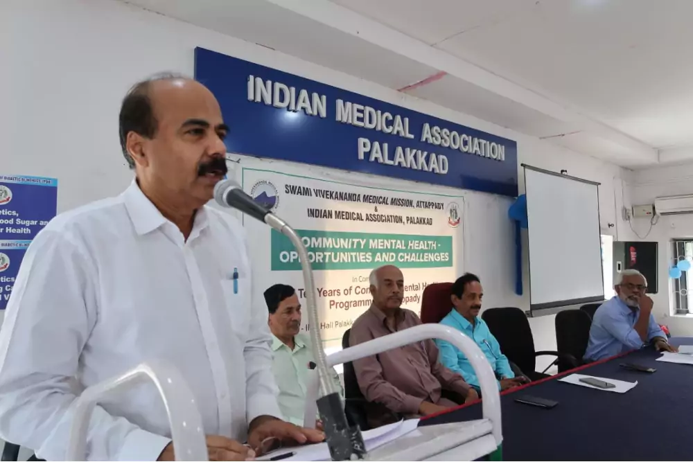Dr.K.Mohanan inauguarting 10th anniversary of CMHP